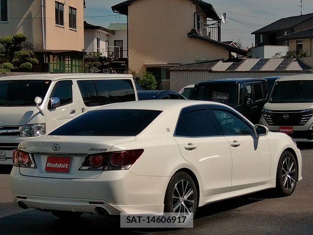 Toyota CROWN SEDAN 2018-04 8883460-7