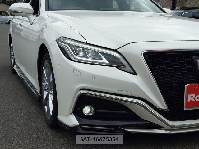 Toyota CROWN SEDAN 2019-06 8883458-11