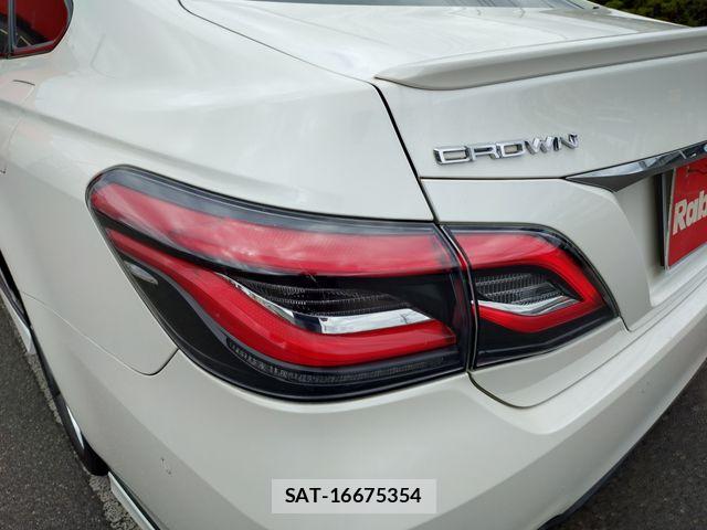 Toyota CROWN SEDAN 2019-06 8883458-13