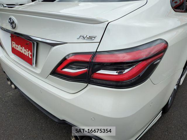 Toyota CROWN SEDAN 2019-06 8883458-14