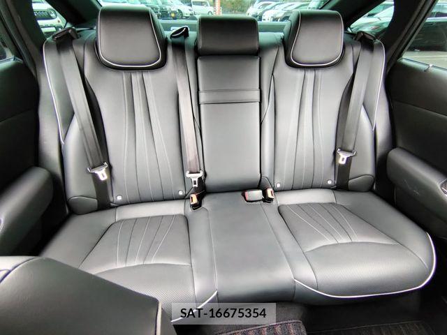 Toyota CROWN SEDAN 2019-06 8883458-20