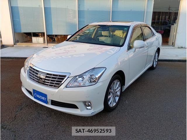 Toyota CROWN SEDAN 2010-12 1658877-0
