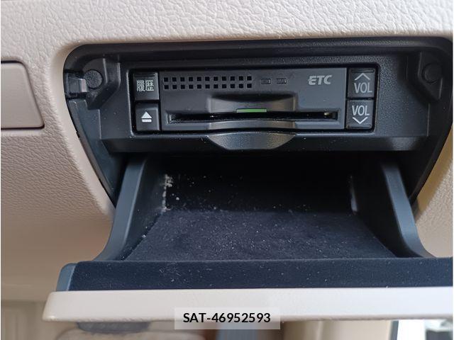 Toyota CROWN SEDAN 2010-12 1658877-15