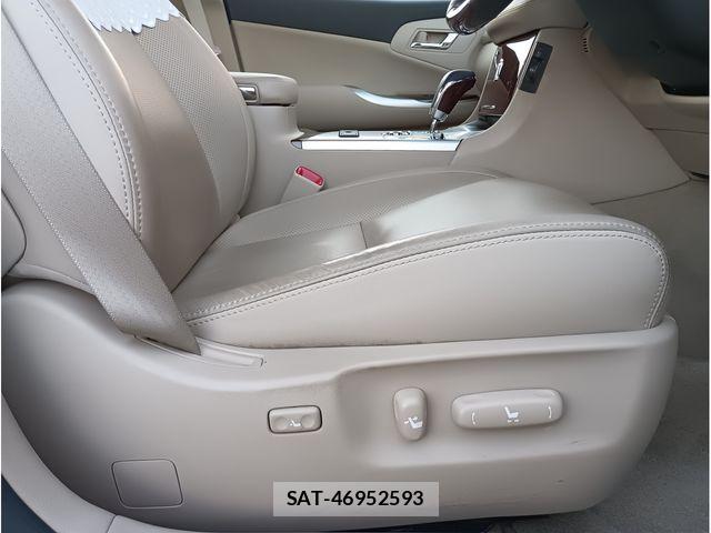 Toyota CROWN SEDAN 2010-12 1658877-16