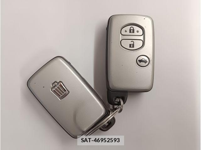Toyota CROWN SEDAN 2010-12 1658877-17