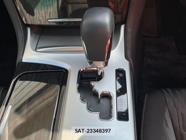 Toyota CROWN SEDAN 2011-08 3664382-19