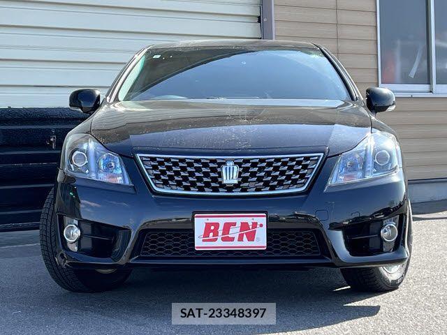 Toyota CROWN SEDAN 2011-08 3664382-21