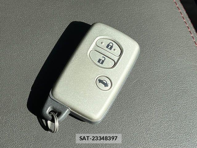 Toyota CROWN SEDAN 2011-08 3664382-25