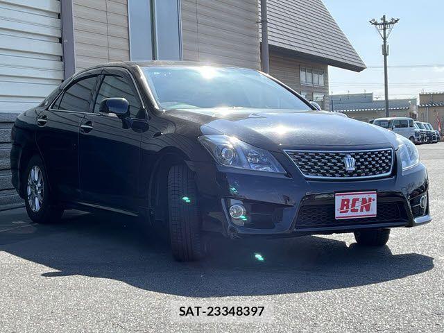 Toyota CROWN SEDAN 2011-08 3664382-6