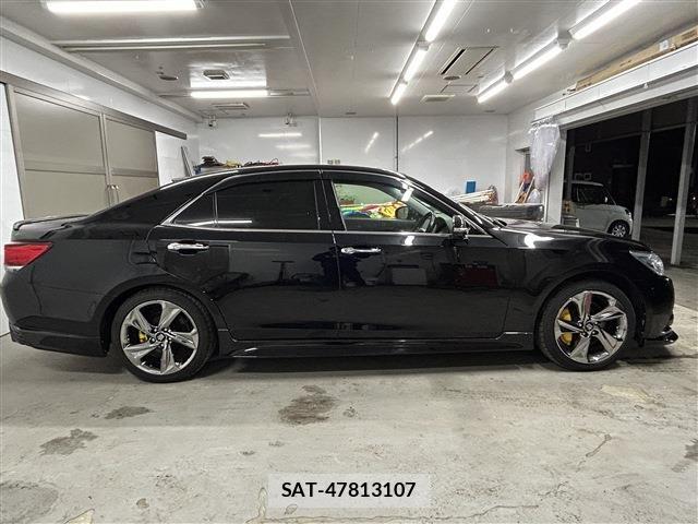 Toyota CROWN SEDAN 2013-12 4936002-3