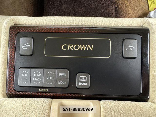 Toyota CROWN SEDAN 2017-03 6670969-14