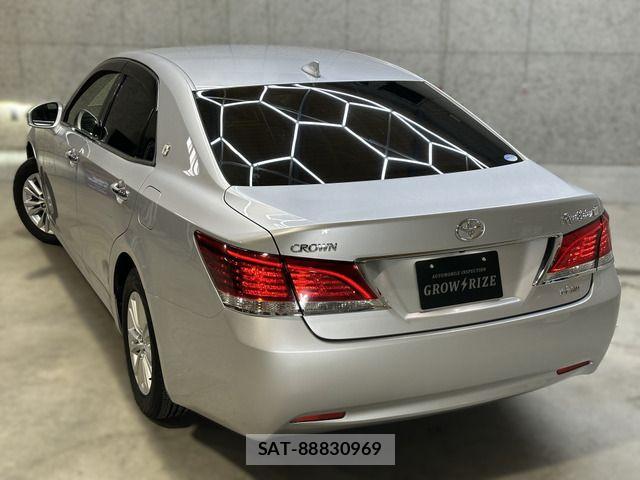 Toyota CROWN SEDAN 2017-03 6670969-19
