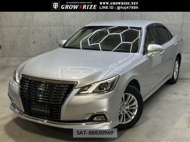 Toyota CROWN SEDAN 2017-03 6670969-2