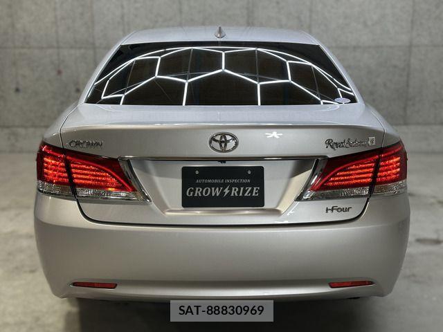 Toyota CROWN SEDAN 2017-03 6670969-4