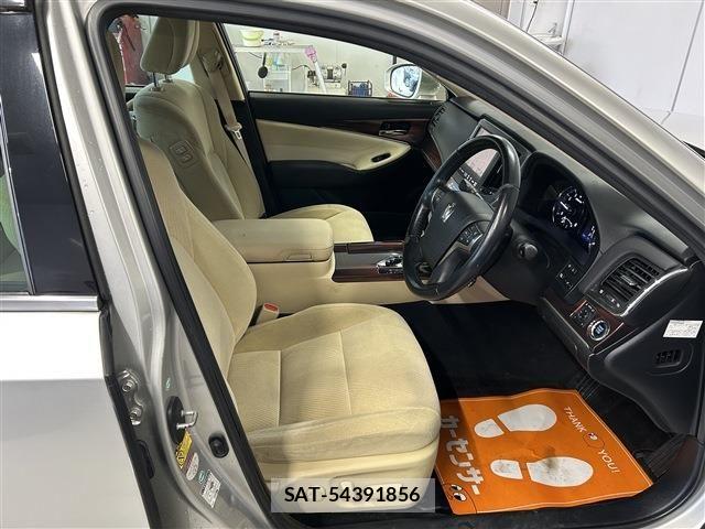 Toyota CROWN SEDAN 2013-08 6751125-14