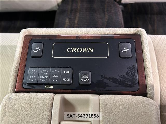Toyota CROWN SEDAN 2013-08 6751125-19