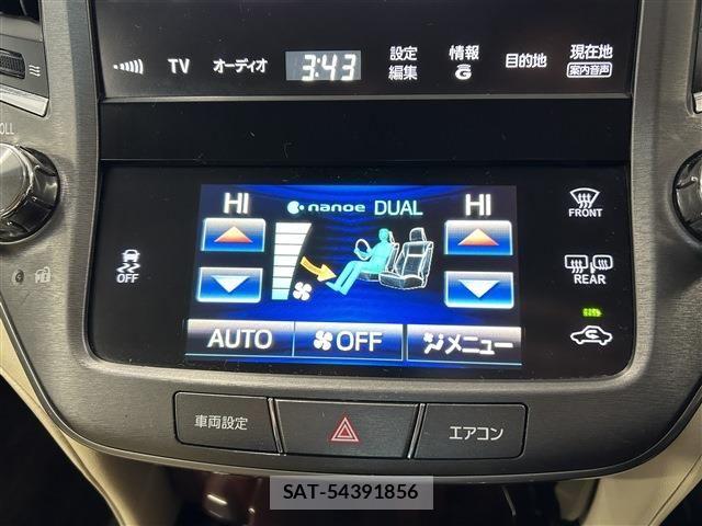 Toyota CROWN SEDAN 2013-08 6751125-27