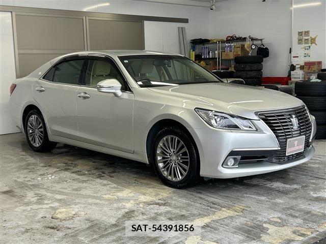Toyota CROWN SEDAN 2013-08 6751125-2