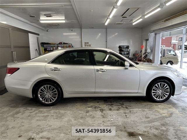 Toyota CROWN SEDAN 2013-08 6751125-3