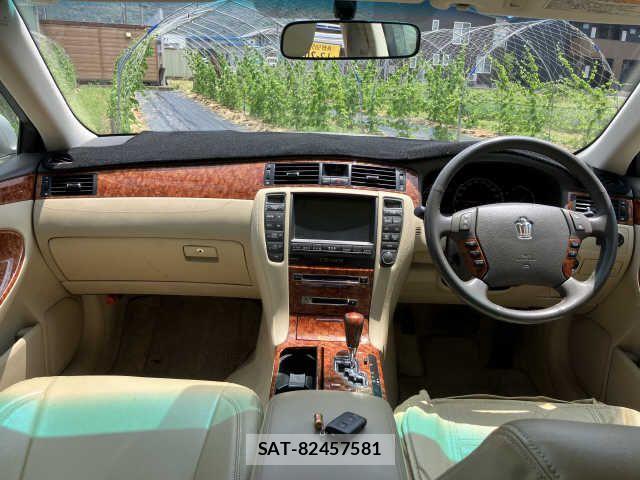 Toyota CROWN SEDAN 2005-07 6903661-4