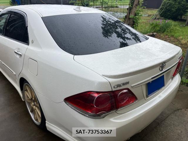 Toyota CROWN SEDAN 2011-06 7058052-2