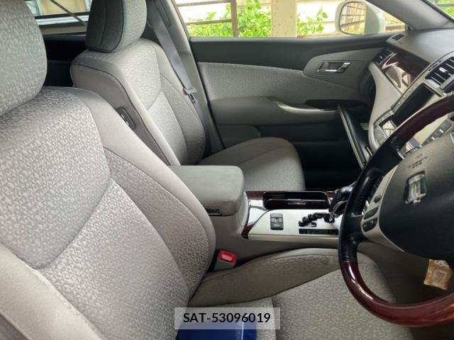 Toyota CROWN SEDAN 2012-04 7250271-12