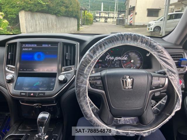 Toyota CROWN SEDAN 2013-03 7357288-18
