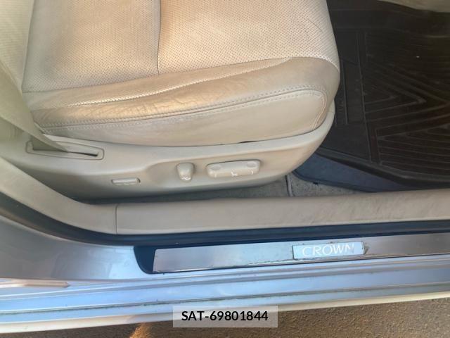 Toyota CROWN SEDAN 2012-01 7453658-9