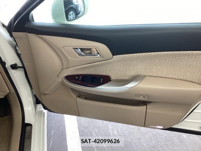 Toyota CROWN SEDAN 2011-03 7453659-10