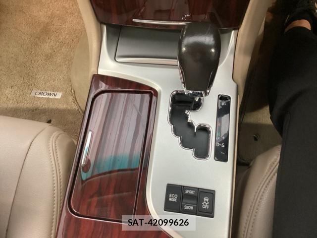 Toyota CROWN SEDAN 2011-03 7453659-23