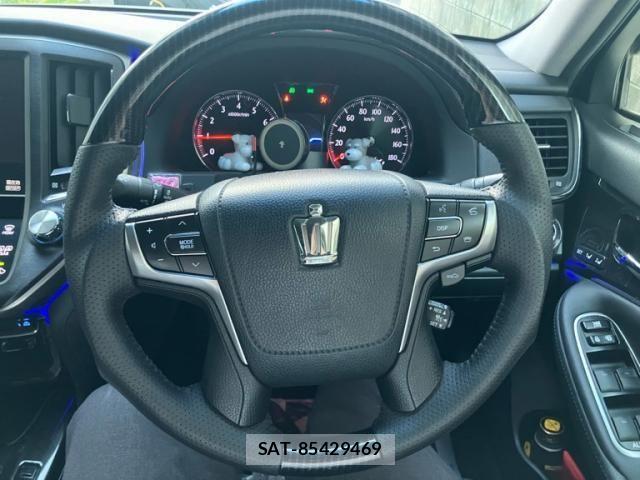 Toyota CROWN SEDAN 2013-01 7500048-13