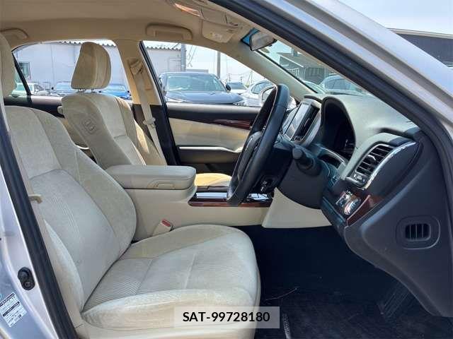 Toyota CROWN SEDAN 2015-05 7961037-11