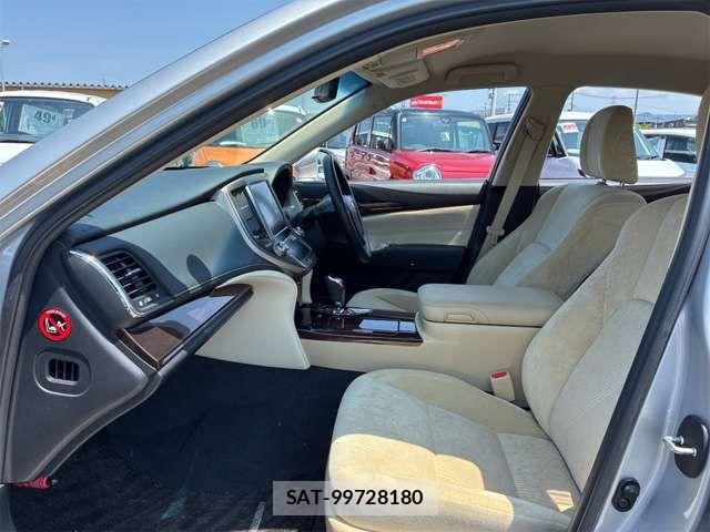Toyota CROWN SEDAN 2015-05 7961037-12