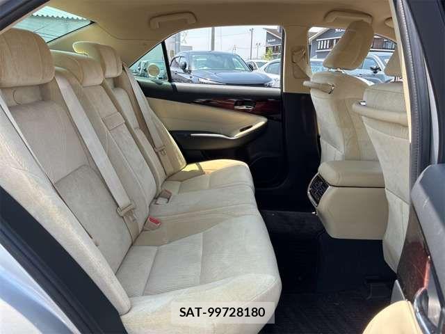 Toyota CROWN SEDAN 2015-05 7961037-13