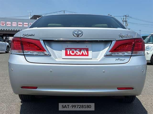 Toyota CROWN SEDAN 2015-05 7961037-18