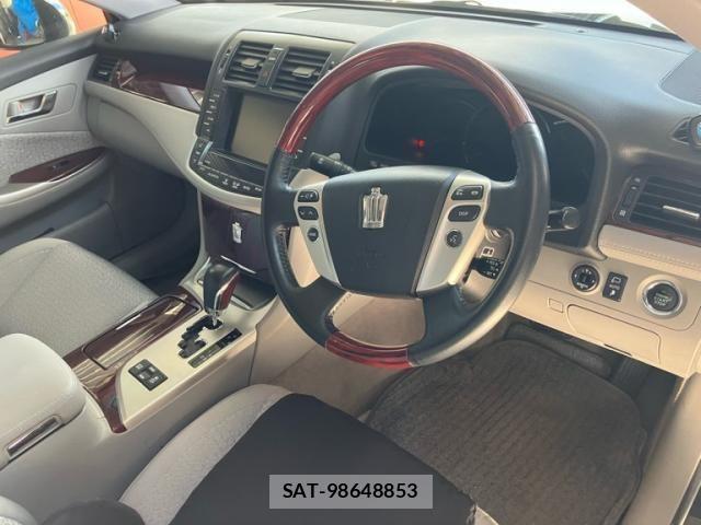 Toyota CROWN SEDAN 2011-11 7978873-13