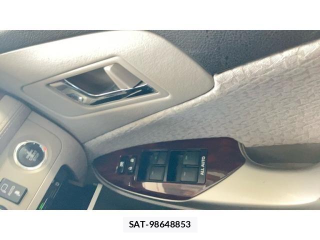 Toyota CROWN SEDAN 2011-11 7978873-18