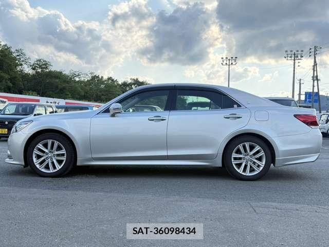 Toyota CROWN SEDAN 2013-06 8073372-23