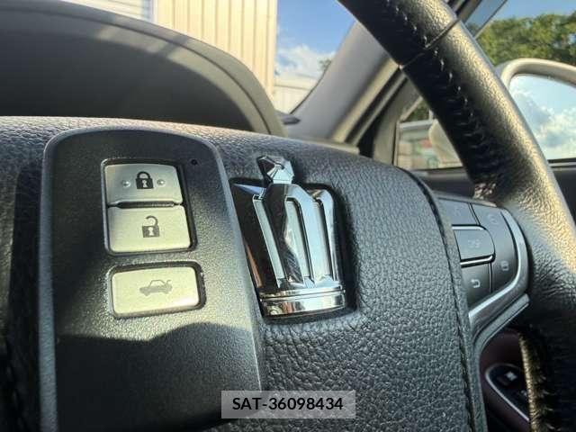 Toyota CROWN SEDAN 2013-06 8073372-8
