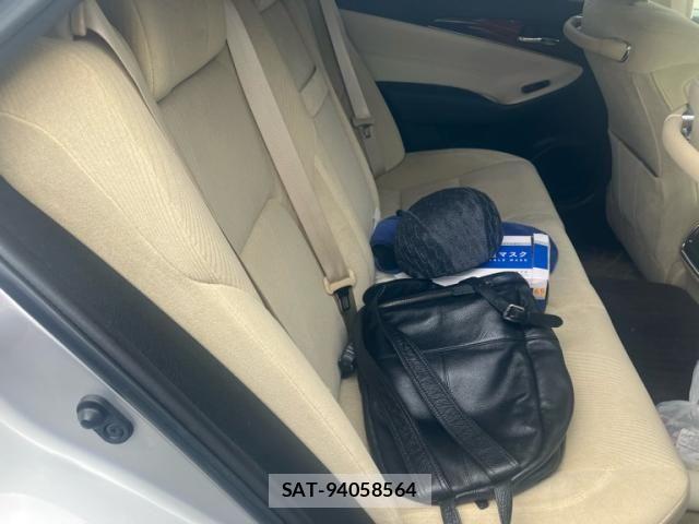 Toyota CROWN SEDAN 2014-04 8098656-16