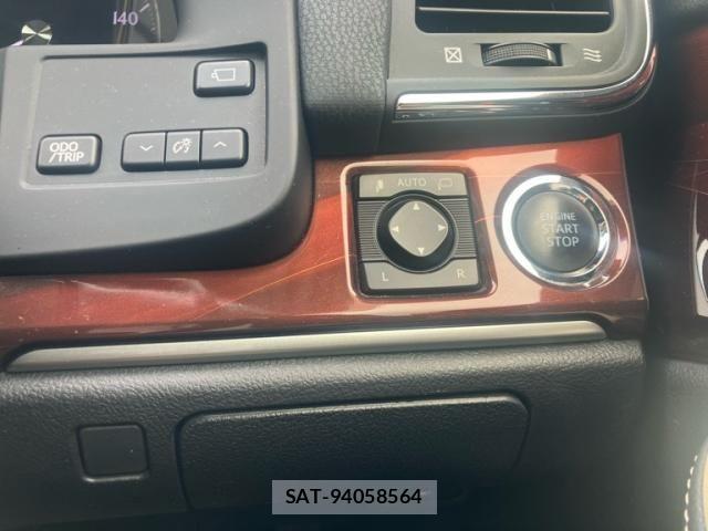 Toyota CROWN SEDAN 2014-04 8098656-18