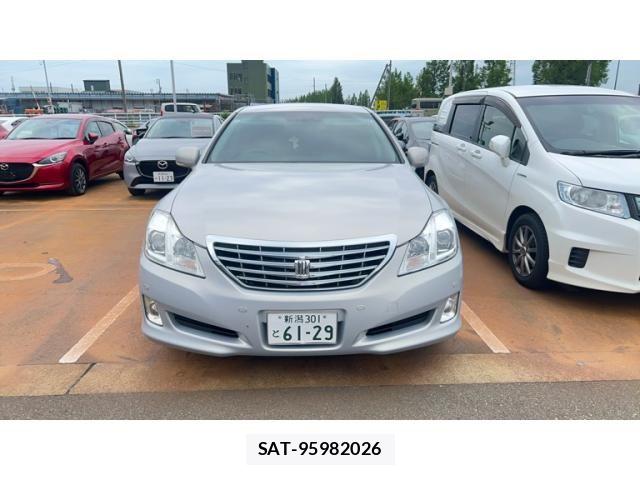 Toyota CROWN SEDAN 2009-12 8098655-0