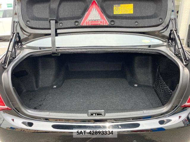 Toyota CROWN SEDAN 2010-02 8207021-9