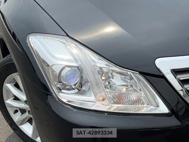 Toyota CROWN SEDAN 2010-02 8207021-10