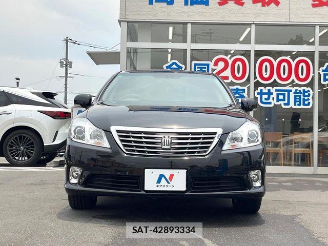 Toyota CROWN SEDAN 2010-02 8207021-12