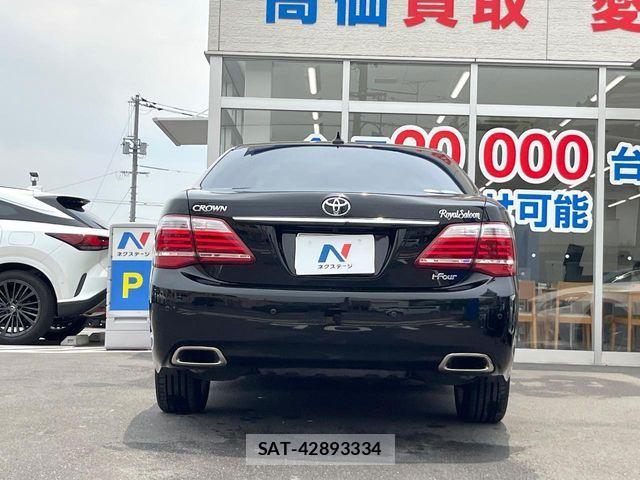 Toyota CROWN SEDAN 2010-02 8207021-13