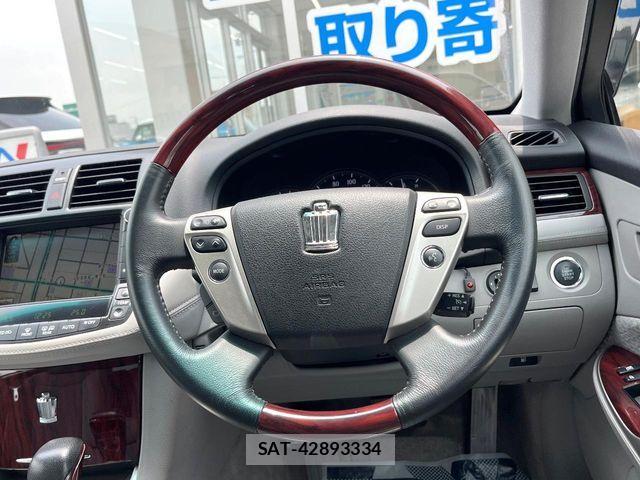 Toyota CROWN SEDAN 2010-02 8207021-6