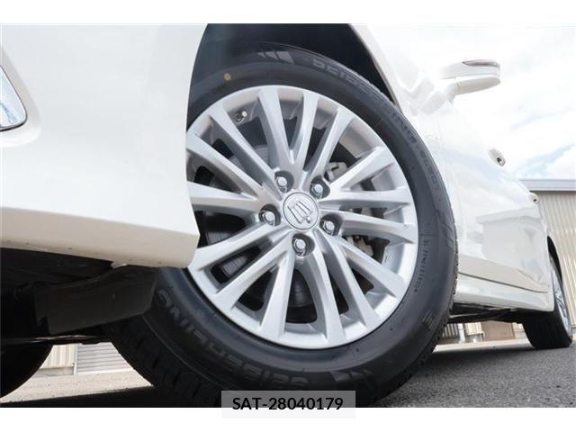 Toyota CROWN SEDAN 2016-05 8207018-12