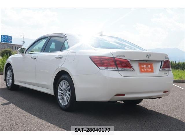 Toyota CROWN SEDAN 2016-05 8207018-16