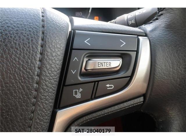 Toyota CROWN SEDAN 2016-05 8207018-22